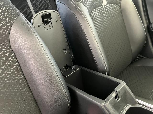 ロッキープレミアムＧ　ＨＥＶワンオーナー　パノラマモニター対応カメラ　アダプティブクルーズコントロール　運転席・助手席シートヒーター　純正１７インチアルミホイール　電動パーキングブレーキ　オートブレーキホールド　スマアシ（香川県）の中古車