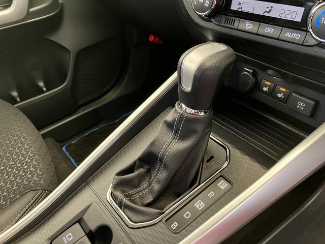 ロッキープレミアムＧ　ＨＥＶワンオーナー　パノラマモニター対応カメラ　アダプティブクルーズコントロール　運転席・助手席シートヒーター　純正１７インチアルミホイール　電動パーキングブレーキ　オートブレーキホールド　スマアシ（香川県）の中古車