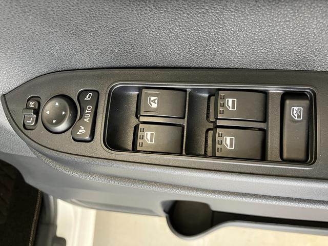 タントＸワンオーナー　バックモニター対応カメラ　左側パワースライドドア　運転席・助手席シートヒーター　電動パーキングブレーキ　オートブレーキホールド　スマアシ　ＬＥＤヘッドランプ　オートライト　スマートキー（香川県）の中古車