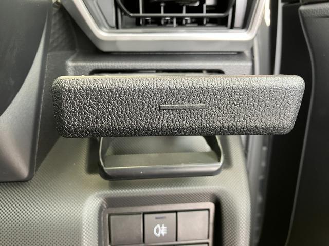 ロッキープレミアムＧ　ＨＥＶワンオーナー　パノラマモニター対応カメラ　アダプティブクルーズコントロール　運転席・助手席シートヒーター　電動パーキングブレーキ　オートブレーキホールド　純正１７インチアルミホイール　スマアシ（香川県）の中古車