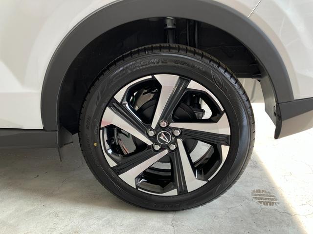 ロッキープレミアムＧ　ＨＥＶワンオーナー　パノラマモニター対応カメラ　アダプティブクルーズコントロール　運転席・助手席シートヒーター　電動パーキングブレーキ　オートブレーキホールド　純正１７インチアルミホイール　スマアシ（香川県）の中古車