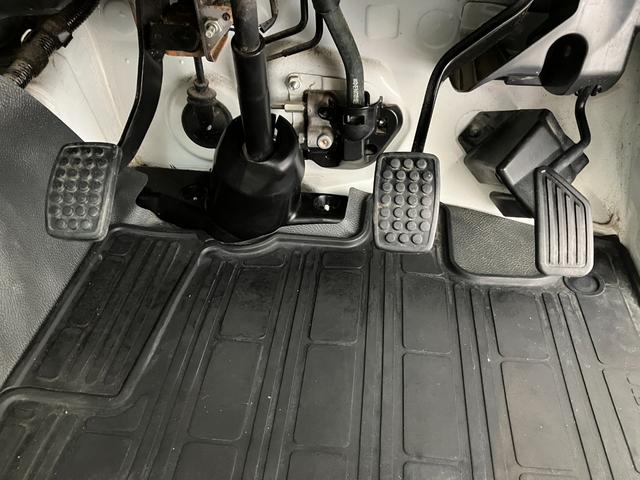 ハイゼットトラックスタンダード　農用スペシャル４ＷＤ　ＭＴ　作業灯　ハロゲンヘッドライト　ラバーマット　ロングバイザー　荷台マット　取扱説明書　メンテナンスノート（香川県）の中古車