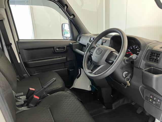 ハイゼットカーゴＤＸ　　両側スライドドア／ＡＭ／ＦＭラジオ／スマアシワンオーナー　両側スライドドア　スマアシ　ＡＭ／ＦＭラジオ　アイドリングストップ　キーレスエントリー　ハロゲンヘッドライト　オートライト　オートマチックハイビーム　取扱説明書　メンテナンスノート（香川県）の中古車