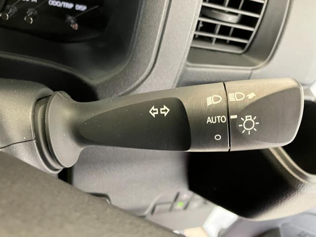 ハイゼットカーゴＤＸ　　両側スライドドア／ＡＭ／ＦＭラジオ／スマアシワンオーナー　両側スライドドア　スマアシ　ＡＭ／ＦＭラジオ　アイドリングストップ　キーレスエントリー　ハロゲンヘッドライト　オートライト　オートマチックハイビーム　取扱説明書　メンテナンスノート（香川県）の中古車