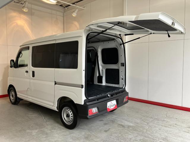 ハイゼットカーゴＤＸ　　両側スライドドア／ＡＭ／ＦＭラジオ／スマアシワンオーナー　両側スライドドア　スマアシ　ＡＭ／ＦＭラジオ　アイドリングストップ　キーレスエントリー　ハロゲンヘッドライト　オートライト　オートマチックハイビーム　取扱説明書　メンテナンスノート（香川県）の中古車