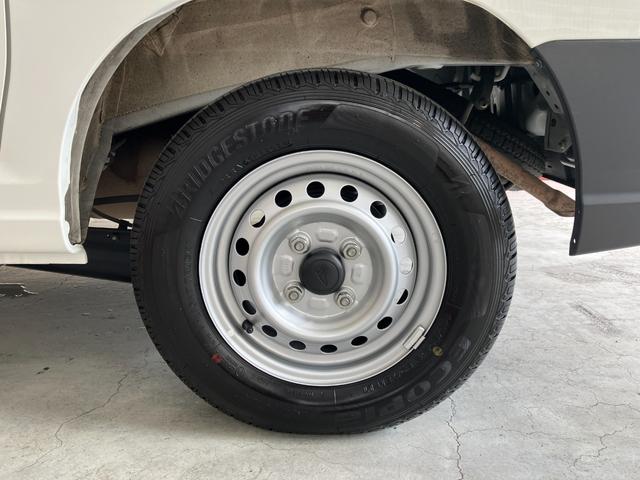 ハイゼットカーゴＤＸ　　両側スライドドア／ＡＭ／ＦＭラジオ／スマアシワンオーナー　両側スライドドア　スマアシ　ＡＭ／ＦＭラジオ　アイドリングストップ　キーレスエントリー　ハロゲンヘッドライト　オートライト　オートマチックハイビーム　取扱説明書　メンテナンスノート（香川県）の中古車