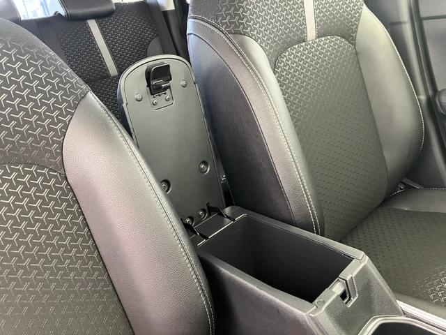 ロッキープレミアムＧ　ＨＥＶワンオーナー　パノラマモニター対応カメラ　アダプティブクルーズコントロール　運転席・助手席シートヒーター　電動パーキングブレーキ　ＬＥＤヘッドランプ　純正１７インチアルミホイール　スマアシ（香川県）の中古車