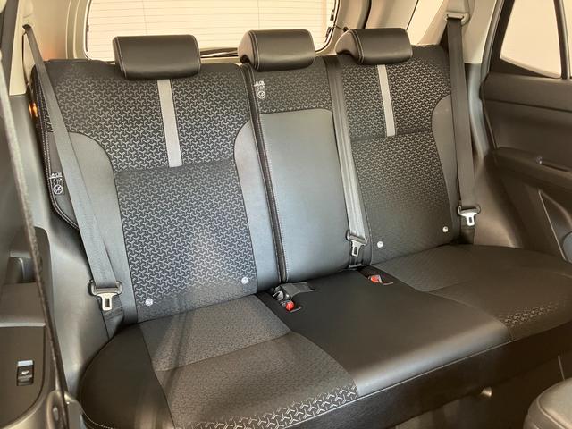 ロッキープレミアムＧ　ＨＥＶワンオーナー　パノラマモニター対応カメラ　アダプティブクルーズコントロール　運転席・助手席シートヒーター　電動パーキングブレーキ　ＬＥＤヘッドランプ　純正１７インチアルミホイール　スマアシ（香川県）の中古車