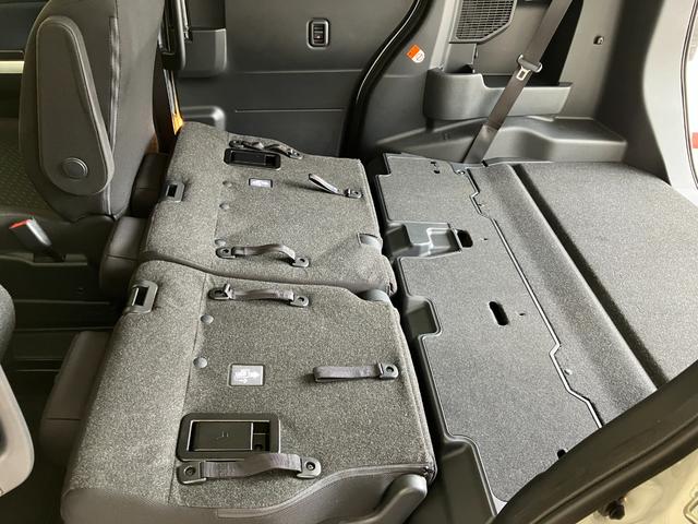 トールカスタムＧパノラマモニター対応カメラ　アダプティブクルーズコントロール　両側パワースライドドア　電動パーキングブレーキ　オートブレーキホールド　スマアシ　ＬＥＤヘッドランプ　アイドリングストップ　スマートキー（香川県）の中古車