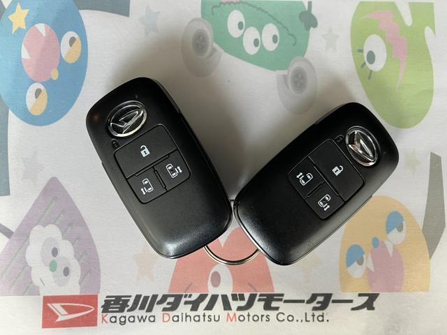 トールカスタムＧパノラマモニター対応カメラ　アダプティブクルーズコントロール　両側パワースライドドア　電動パーキングブレーキ　オートブレーキホールド　スマアシ　ＬＥＤヘッドランプ　アイドリングストップ　スマートキー（香川県）の中古車