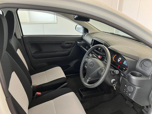 ミライースL SAIII オーディオレス/キーレスエントリーワンオーナー オーディオレス スマアシIII キーレスエントリー アイドリングストップ ハロゲンヘッドライト オートライト オートマチックハイビーム カーペットマット ロングバイザー 取扱説明書(香川県)の中古車