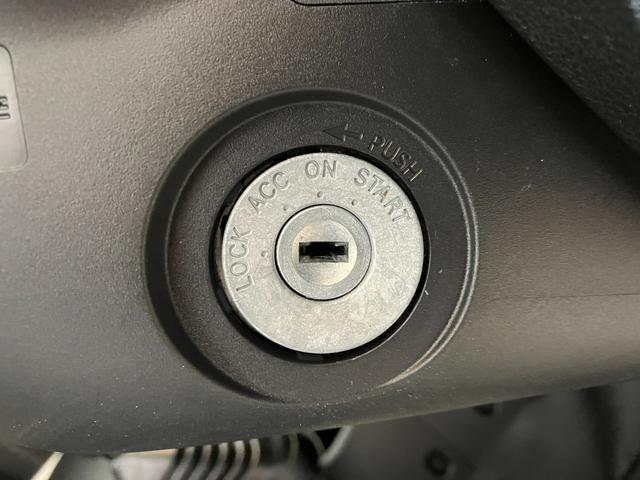 ハイゼットトラックスタンダード　　ＭＴ／ＡＭ／ＦＭラジオ／スマアシワンオーナー　ＭＴ　ＡＭ／ＦＭラジオ　スマアシ　アイドリングストップ　ハロゲンヘッドライト　オートライト　オートマチックハイビーム　ラバーマット　取扱説明書　メンテナンスノート（香川県）の中古車