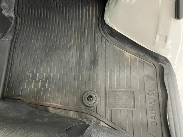 ハイゼットカーゴDX  CDレシーバー/Bluetooth接続ワンオーナー 純正CDレシーバー 両側スライドドア Bluetooth接続 スマアシ ハロゲンヘッドライト オートライト オートマチックハイビーム アイドリングストップ 取扱説明書 メンテナンスノート(香川県)の中古車