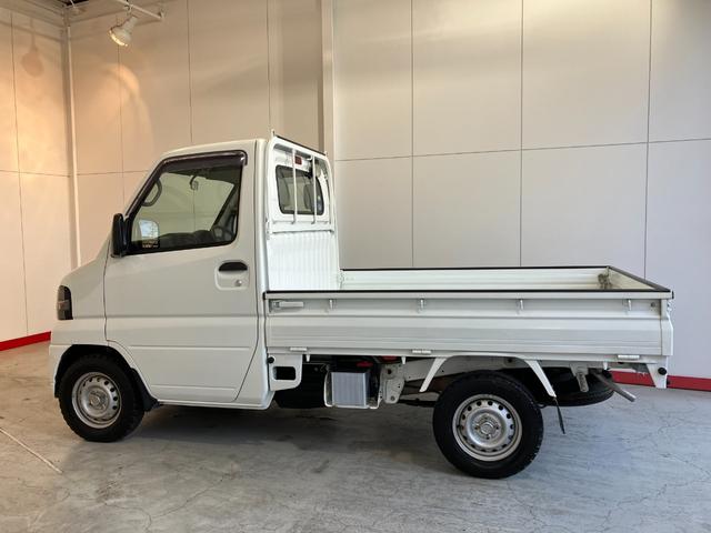 ミニキャブトラックＶＸ−ＳＥ　　４ＷＤ／ＭＴ／作業灯４ＷＤ　ＭＴ　ＡＭ／ＦＭラジオ　ハロゲンヘッドライト　作業灯　取扱説明書　メンテナンスノート（香川県）の中古車