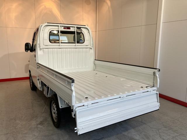 ミニキャブトラックＶＸ−ＳＥ　　４ＷＤ／ＭＴ／作業灯４ＷＤ　ＭＴ　ＡＭ／ＦＭラジオ　ハロゲンヘッドライト　作業灯　取扱説明書　メンテナンスノート（香川県）の中古車