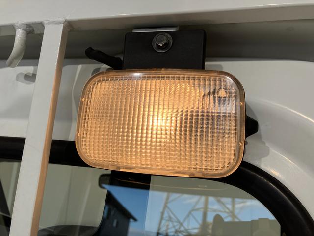 ミニキャブトラックＶＸ−ＳＥ　　４ＷＤ／ＭＴ／作業灯４ＷＤ　ＭＴ　ＡＭ／ＦＭラジオ　ハロゲンヘッドライト　作業灯　取扱説明書　メンテナンスノート（香川県）の中古車