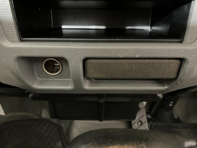 ミニキャブトラックＶＸ−ＳＥ　　作業灯／ＡＭ／ＦＭラジオ作業灯　ＡＭ／ＦＭラジオ　ラバーマット　バイザー（香川県）の中古車