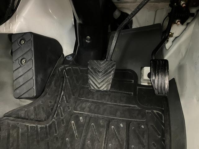 ミニキャブトラックＶＸ−ＳＥ　　作業灯／ＡＭ／ＦＭラジオ作業灯　ＡＭ／ＦＭラジオ　ラバーマット　バイザー（香川県）の中古車