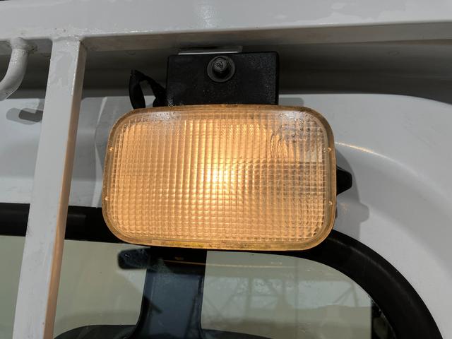 ミニキャブトラックＶＸ−ＳＥ　　作業灯／ＡＭ／ＦＭラジオ作業灯　ＡＭ／ＦＭラジオ　ラバーマット　バイザー（香川県）の中古車