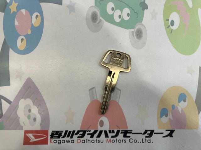 ミニキャブトラックＶＸ−ＳＥ　　作業灯／ＡＭ／ＦＭラジオ作業灯　ＡＭ／ＦＭラジオ　ラバーマット　バイザー（香川県）の中古車