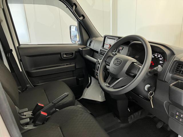 ハイゼットカーゴDX CDレシーバー/Bluetooth接続ワンオーナー 純正CDレシーバー Bluetooth接続 スマアシ 両側スライドドア キーレスエントリー ハロゲンヘッドライト オートライト オートマチックハイビーム アイドリングストップ(香川県)の中古車