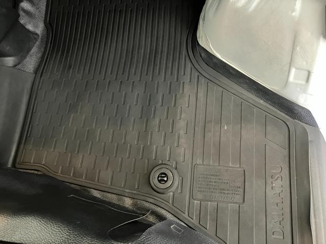 ハイゼットカーゴDX CDレシーバー/Bluetooth接続ワンオーナー 純正CDレシーバー Bluetooth接続 スマアシ 両側スライドドア キーレスエントリー ハロゲンヘッドライト オートライト オートマチックハイビーム アイドリングストップ(香川県)の中古車