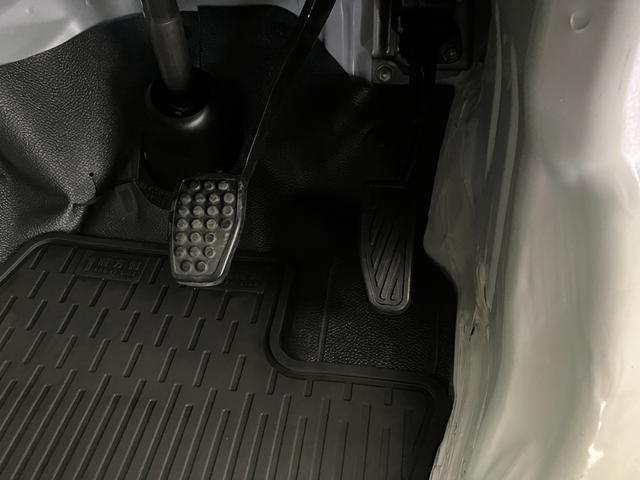 ハイゼットカーゴDX CDレシーバー/Bluetooth接続ワンオーナー 純正CDレシーバー Bluetooth接続 スマアシ 両側スライドドア キーレスエントリー ハロゲンヘッドライト オートライト オートマチックハイビーム アイドリングストップ(香川県)の中古車