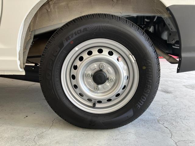 ハイゼットカーゴDX CDレシーバー/Bluetooth接続ワンオーナー 純正CDレシーバー Bluetooth接続 スマアシ 両側スライドドア キーレスエントリー ハロゲンヘッドライト オートライト オートマチックハイビーム アイドリングストップ(香川県)の中古車