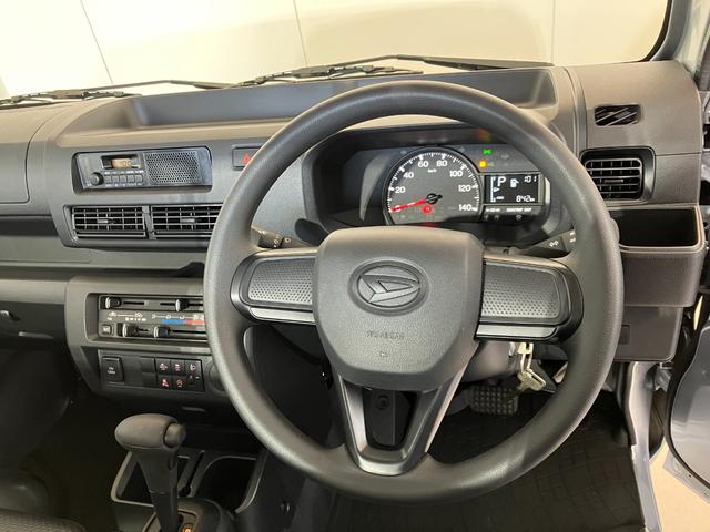 ハイゼットトラックスタンダード AM/FMラジオ/スマアシワンオーナー AM/FMラジオ スマアシ ハロゲンヘッドライト オートライト オートマチックハイビーム アイドリングストップ ゴムマット バイザー 取扱説明書 メンテナンスノート(香川県)の中古車