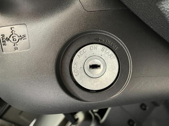 ハイゼットトラックスタンダード AM/FMラジオ/スマアシワンオーナー AM/FMラジオ スマアシ ハロゲンヘッドライト オートライト オートマチックハイビーム アイドリングストップ ゴムマット バイザー 取扱説明書 メンテナンスノート(香川県)の中古車