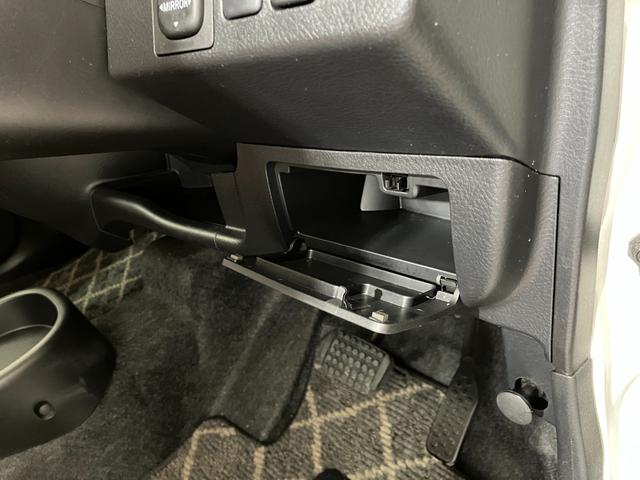 ミラジーノプレミアムL キーレスエントリー/アルミCD MD キーレスエントリー ハロゲンヘッドライト 純正14インチアルミホイール スペアタイヤ付き 取扱説明書 メンテナンスノート(香川県)の中古車