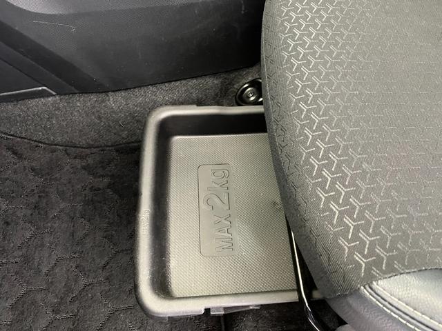 ロッキープレミアム　４ＷＤ／ターボ／ナビ／ＥＴＣ／ドラレコ４ＷＤ　ターボ　純正ナビ　純正ＥＴＣ　純正ドライブレコーダー　パノラマモニター　アダプティブクルーズコントロール　Ｂｌｕｅｔｏｏｔｈ接続　運転席・助手席シートヒーター　純正１７インチアルミホイール（香川県）の中古車