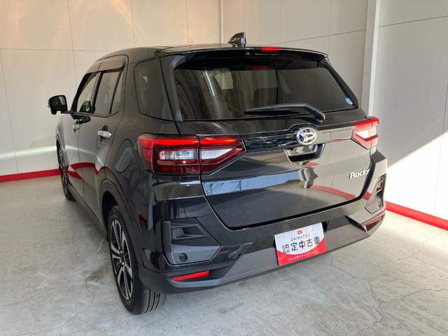 ロッキープレミアム　４ＷＤ／ターボ／ナビ／ＥＴＣ／ドラレコ４ＷＤ　ターボ　純正ナビ　純正ＥＴＣ　純正ドライブレコーダー　パノラマモニター　アダプティブクルーズコントロール　Ｂｌｕｅｔｏｏｔｈ接続　運転席・助手席シートヒーター　純正１７インチアルミホイール（香川県）の中古車