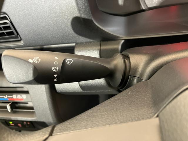 ハイゼットトラックスタンダード　ＭＴ／ＡＭ／ＦＭラジオワンオーナー　ＭＴ　スマアシ　アイドリングストップ　ＡＭ／ＦＭラジオ　ハロゲンヘッドライト　オートライト　オートマチックハイビーム　取扱説明書　メンテナンスノート（香川県）の中古車