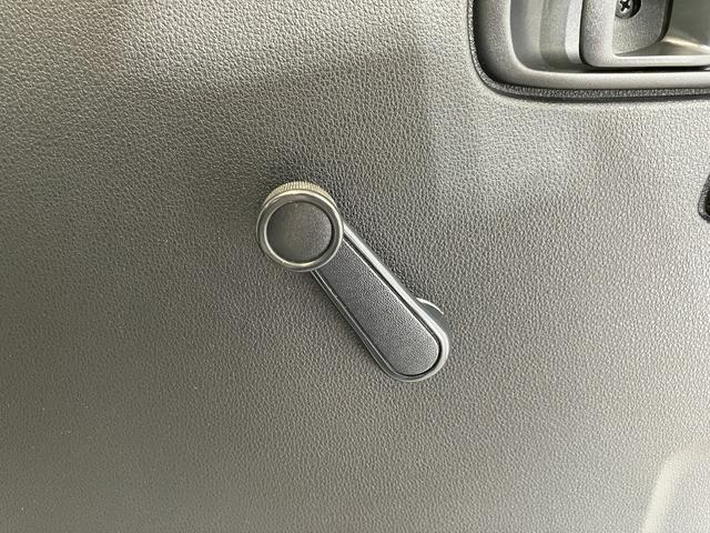 ハイゼットトラックスタンダード　ＭＴ／ＡＭ／ＦＭラジオワンオーナー　ＭＴ　スマアシ　アイドリングストップ　ＡＭ／ＦＭラジオ　ハロゲンヘッドライト　オートライト　オートマチックハイビーム　取扱説明書　メンテナンスノート（香川県）の中古車