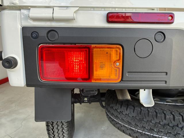 ハイゼットトラックスタンダード　ＭＴ／ＡＭ／ＦＭラジオワンオーナー　ＭＴ　スマアシ　アイドリングストップ　ＡＭ／ＦＭラジオ　ハロゲンヘッドライト　オートライト　オートマチックハイビーム　取扱説明書　メンテナンスノート（香川県）の中古車