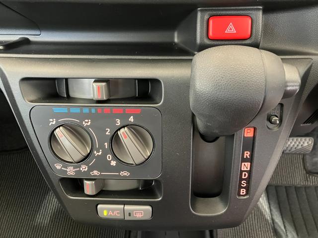 ミライースL SAIII オーディオレス/アイドリングストップワンオーナー オーディオレス キーレスエントリー アイドリングストップ スマアシIII ハロゲンヘッドライト オートライト オートマチックハイビーム 取扱説明書 メンテナンスノート(香川県)の中古車