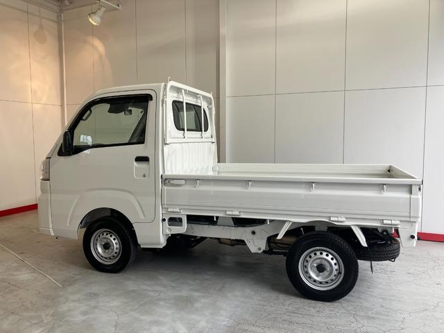 ハイゼットトラックスタンダード AM/FMラジオ/ハロゲンヘッドライトワンオーナー AM/FMラジオ ハロゲンヘッドライト オートライト オートマチックハイビーム 取扱説明書 メンテナンスノート(香川県)の中古車