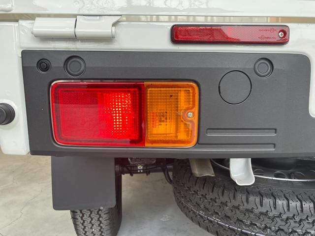 ハイゼットトラックスタンダード AM/FMラジオ/ハロゲンヘッドライトワンオーナー AM/FMラジオ ハロゲンヘッドライト オートライト オートマチックハイビーム 取扱説明書 メンテナンスノート(香川県)の中古車