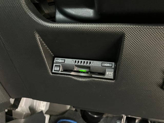 ロッキープレミアムＧ　ＨＥＶ　ナビ／ＥＴＣ／ドラレコ／アルミワンオーナー　純正ナビ　純正ＥＴＣ　純正ドライブレコーダー　パノラマモニター　アダプティブクルーズコントロール　Ｂｌｕｅｔｏｏｔｈ接続　運転席・助手席シートヒーター　電動パーキングブレーキ（香川県）の中古車