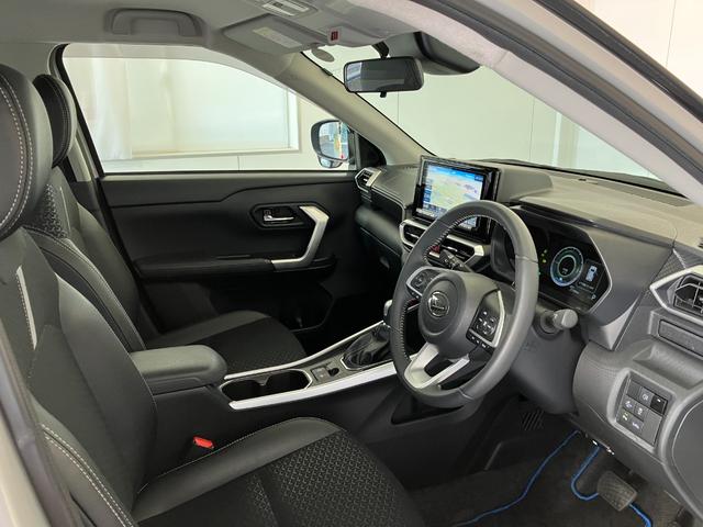 ロッキープレミアムＧ　ＨＥＶ　ナビ／ＥＴＣ／ドラレコ／アルミワンオーナー　純正ナビ　純正ＥＴＣ　純正ドライブレコーダー　パノラマモニター　アダプティブクルーズコントロール　Ｂｌｕｅｔｏｏｔｈ接続　運転席・助手席シートヒーター　電動パーキングブレーキ（香川県）の中古車