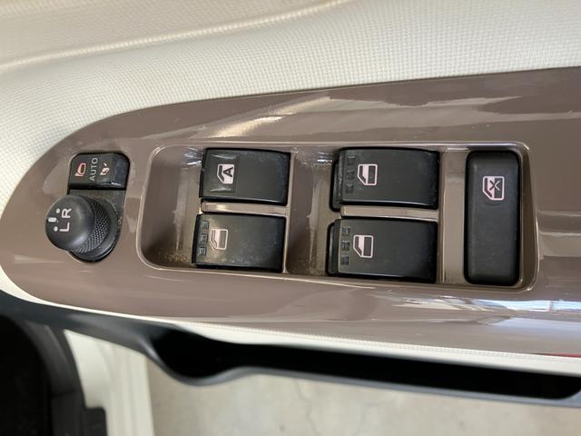 ムーヴキャンバスXリミテッドメイクアップSAIII オーディオレスオーディオレス バックモニター対応カメラ 両側パワースライドドア ハロゲンヘッドライト オートライト オートマチックハイビーム 電動格納ミラー スマアシIII 取扱説明書 メンテナンスノート(香川県)の中古車