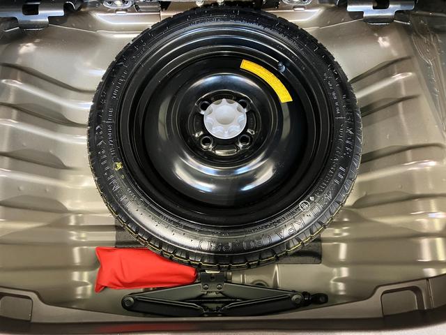 パッソ1.0X Lパッケージ・キリリ ETC/CDワンオーナー ラジオW/CD 純正ETC 電動格納ミラー アイドリングストップ スペアタイヤ付き スマートキー 取扱説明書 メンテナンスノート(香川県)の中古車