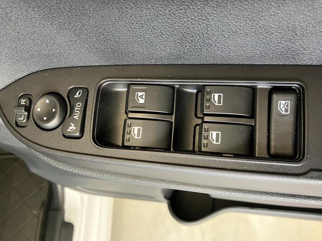 タントカスタムＸ　オーディオレス／アルミワンオーナー　オーディオレス　バックモニター対応カメラ　電動パーキングブレーキ　両側パワースライドドア　運転席・助手席シートヒーター　純正１４インチアルミホイール　ＬＥＤヘッドランプ　スマートキー（香川県）の中古車