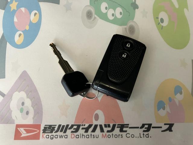 ムーヴＸリミテッド　ナビ／ＥＴＣ／アルミ純正ナビ　バックモニター　ハロゲンヘッドライト　純正１４インチアルミホイール　スマートキー　電動格納ミラー　取扱説明書　メンテナンスノート（香川県）の中古車