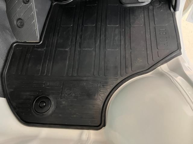 ハイゼットトラックスタンダード　ＡＭ／ＦＭラジオワンオーナー　ＡＭ／ＦＭラジオ　ハロゲンヘッドライト　オートライト　オートマチックハイビーム　取扱説明書　メンテナンスノート（香川県）の中古車