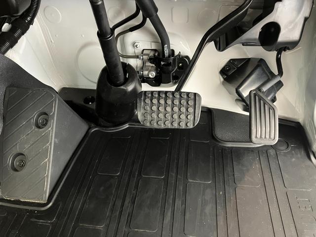 ハイゼットトラックスタンダード　ＡＭ／ＦＭラジオワンオーナー　ＡＭ／ＦＭラジオ　ハロゲンヘッドライト　オートライト　オートマチックハイビーム　取扱説明書　メンテナンスノート（香川県）の中古車