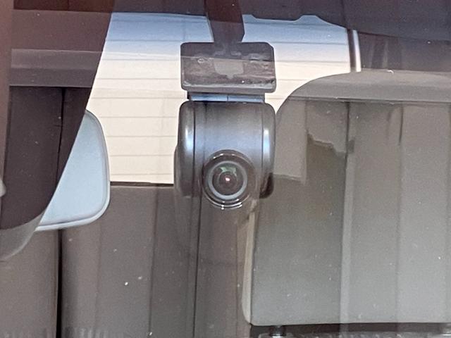 ムーヴフロントシートリフトＸリミテッドIIＳＡIII　ナビワンオーナー　福祉車両　ウェルカムシート　純正ナビ　純正ドライブレコーダー　バックモニター　Ｂｌｕｅｔｏｏｔｈ接続　スマアシＩＩＩ　電動格納ミラー　スマートキー　純正１４インチアルミホイール（香川県）の中古車