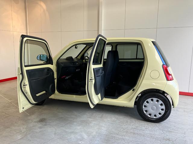 エッセＤ　ＣＤ／キーレスエントリーＣＤ　キーレスエントリー　ハロゲンヘッドライト　スペアタイヤ付き　ゴムマット　取扱説明書（香川県）の中古車