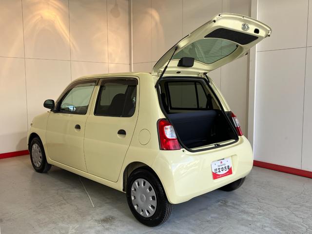 エッセＤ　ＣＤ／キーレスエントリーＣＤ　キーレスエントリー　ハロゲンヘッドライト　スペアタイヤ付き　ゴムマット　取扱説明書（香川県）の中古車